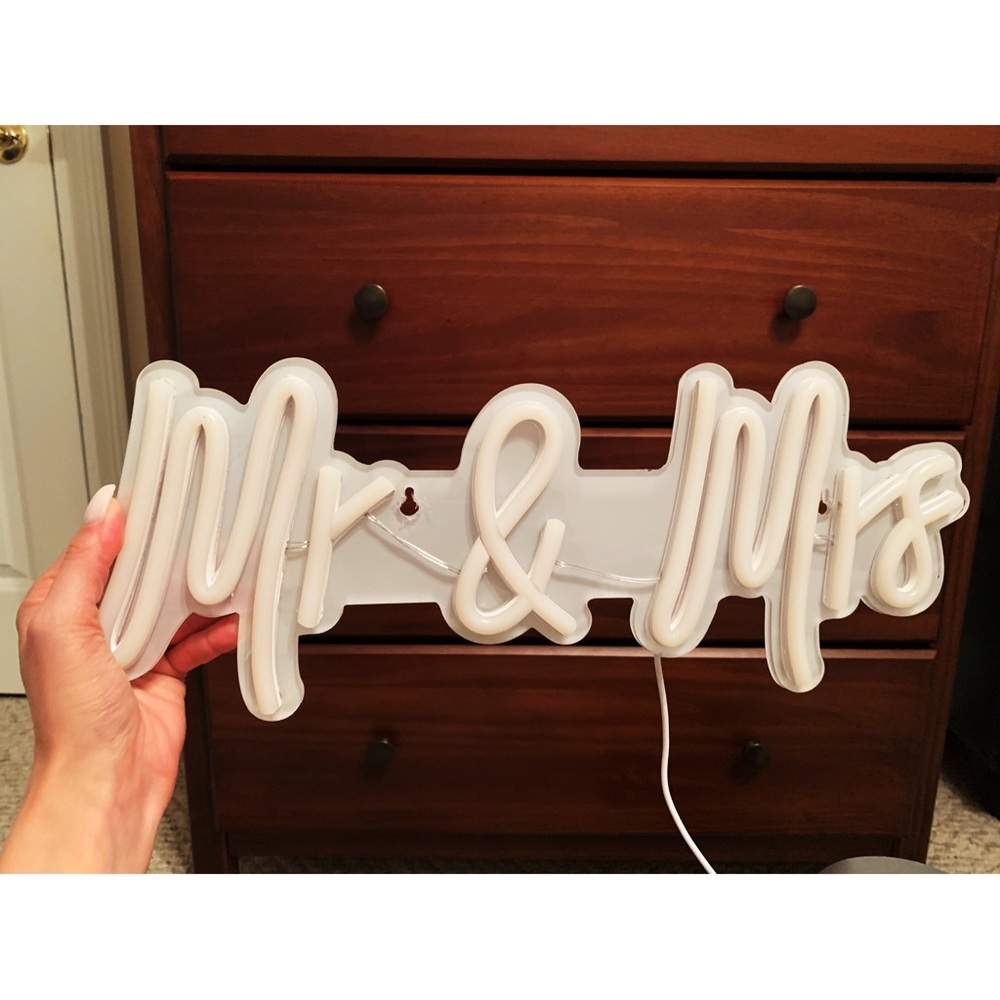 Mr and Mrs Neon Sign